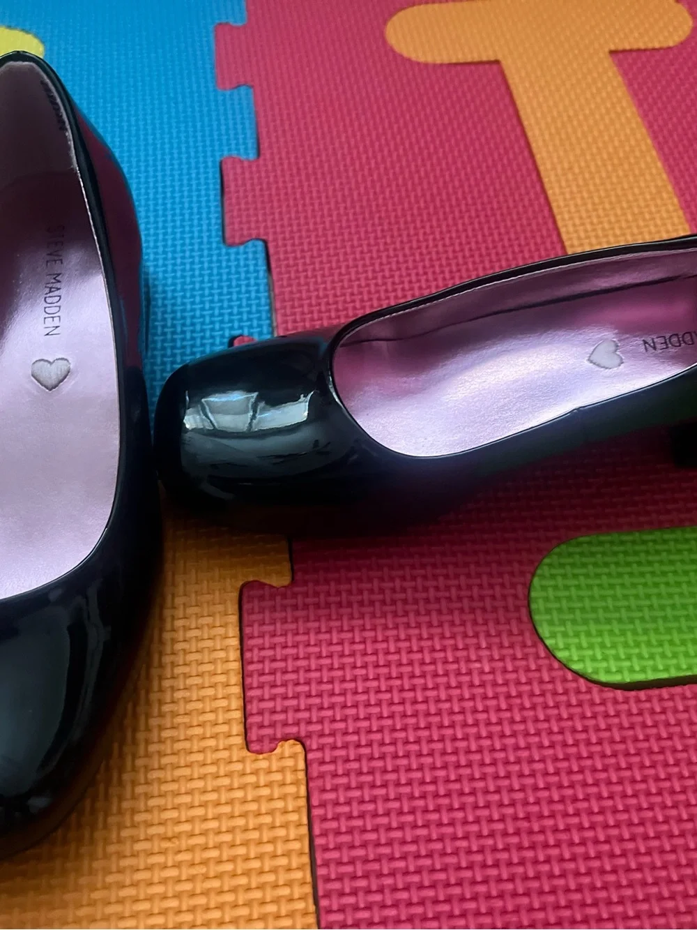 Steve Madden Black Patent Round-Toe Pumps with Pink Insole